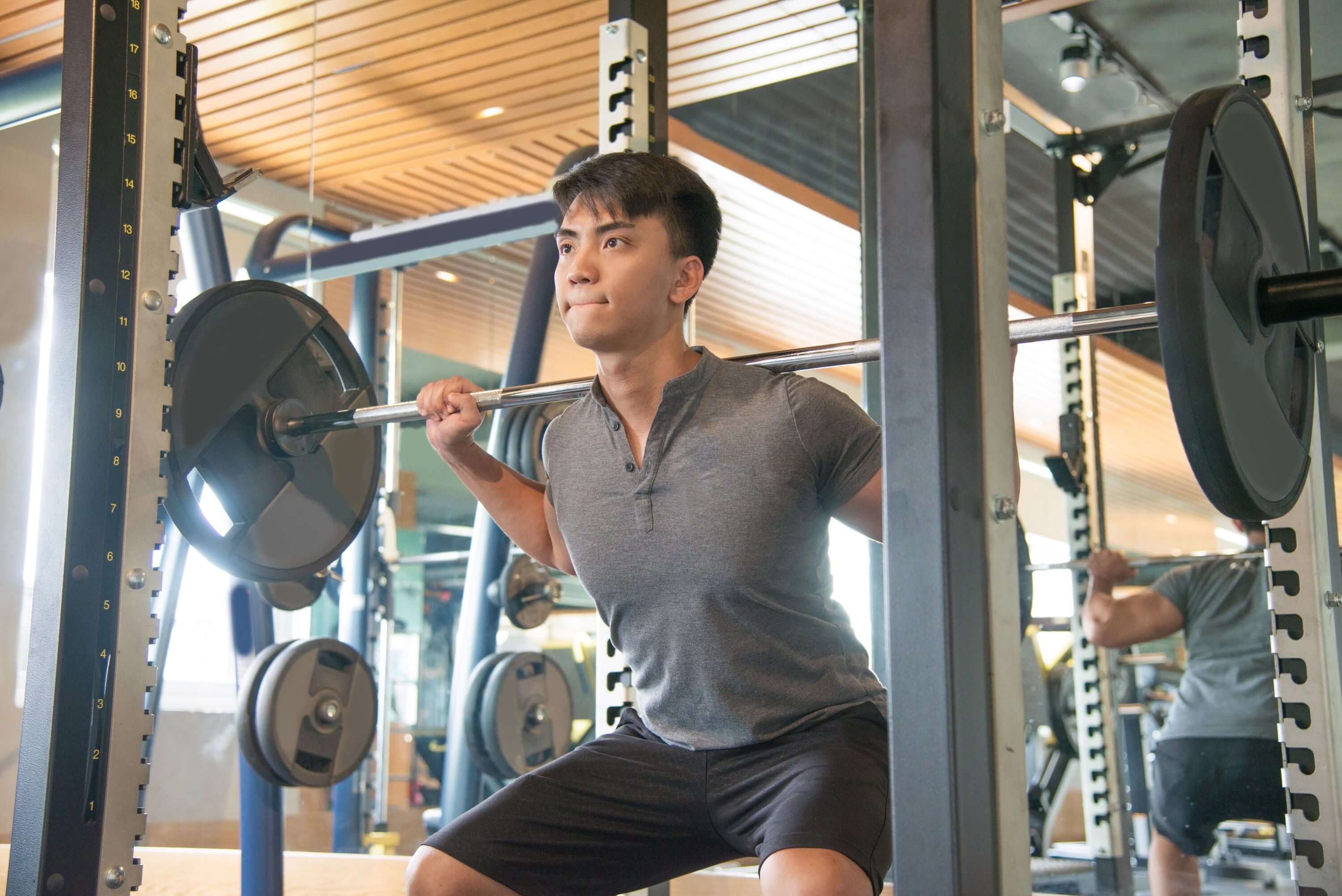 Using Smith Machine How To Use A Smith Machine for Beginners