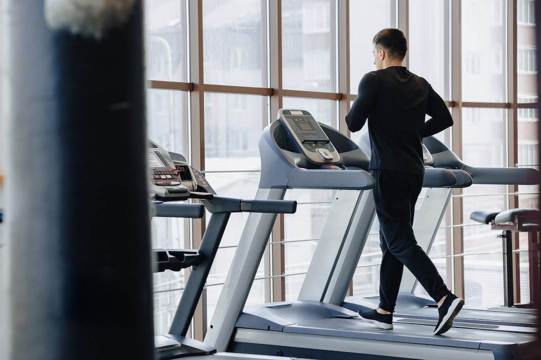 Effectively Lose Weight by Walking every day on a Treadmill